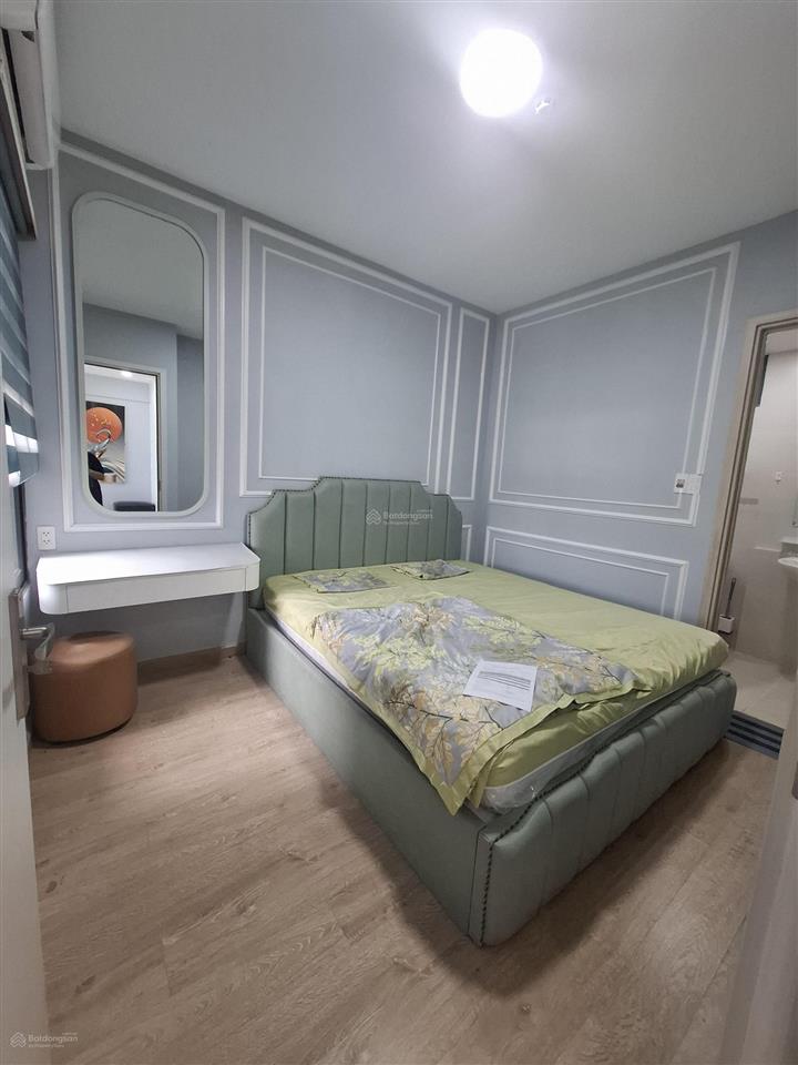 Chủ cần tiền bán gấp căn block c 2pn2wc có nội thất. hỗ trợ vay tầng cao view thoáng