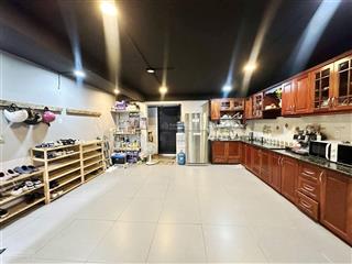 Phụ cận vòng xoay hoà bình, lạc long quân quận 11  5x20m, 5 tầng