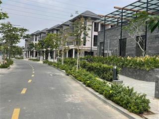 Suất ngoại giao căn biệt thự gs 162m2, view công viên, đẹp, bán nhanh giá 23 tỷ   0932 991 ***