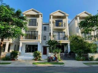 Cần tiền bán gấp biệt thự nine south 7x20m, nhà hoàn thiện  sổ hồng  giá 17 tỷ  0932 991 ***