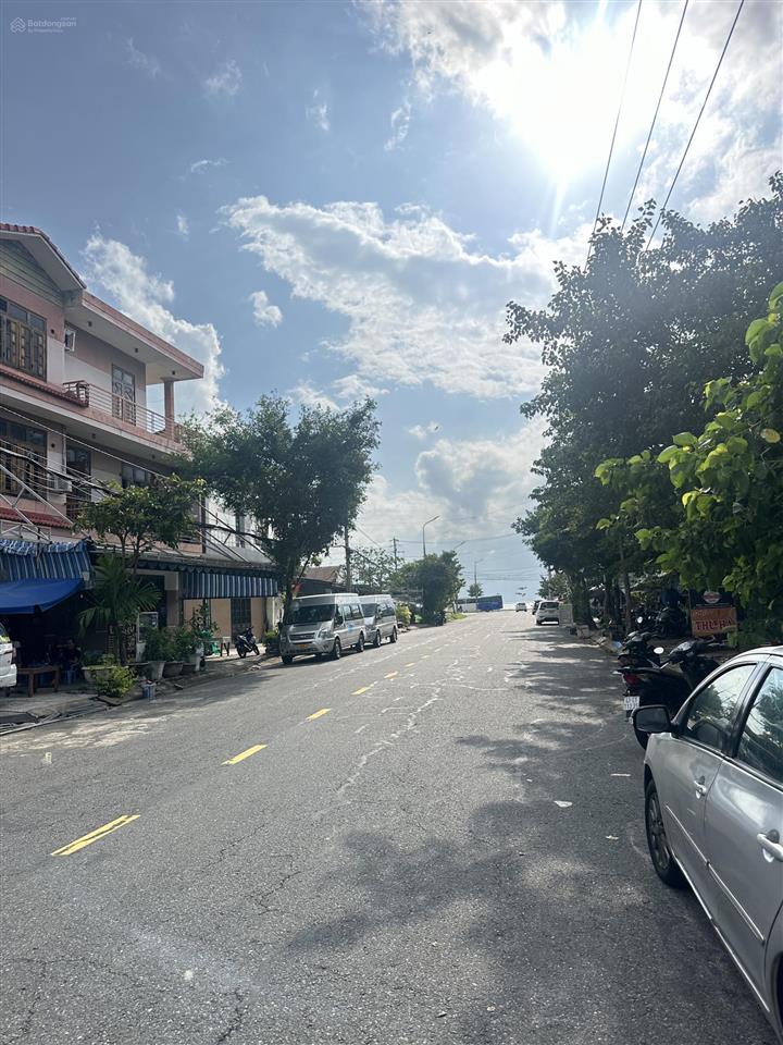 Đất kiệt ô tô đường hồ thấu (sát biển)