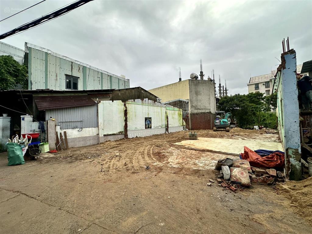 Đất kiệt ô tô đường hồ thấu (sát biển)