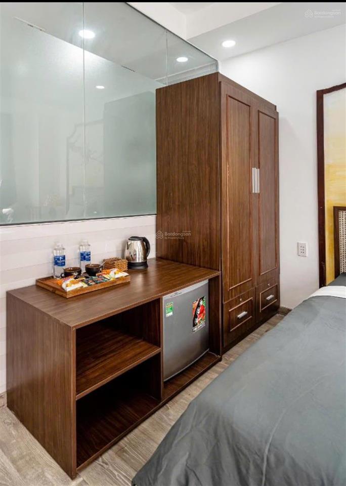 Tòa nhà khách sạn ngay phố đêm bùi viện  5x24m  10 tầng  khai thác 500tr/tháng  giá 140 tỷ