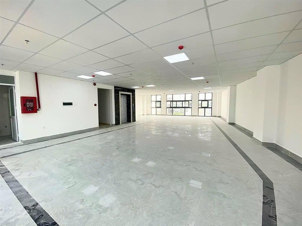 Bán toà nhà mặt phố khu nguyễn thôngnguyễn phúc nguyên,quận 3  11x23m  hầm + 7 tầng  giá 100 tỷ