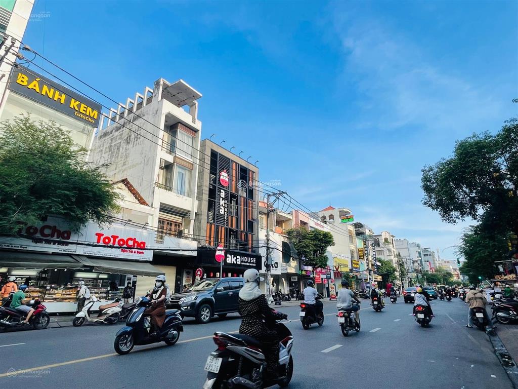 Bán nhà mặt tiền phạm văn đồng, dt 20x50m, ctxd 2 hầm + 16 tầng, giá tốt 198 tỷ