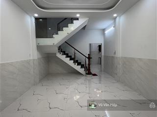 Bán gấp nhà 2 lầu ngay chợ hồ học lãm, 69m2 có 4pn rộng, hẻm 3 mét, bán 4.8 tỷ thương lượng