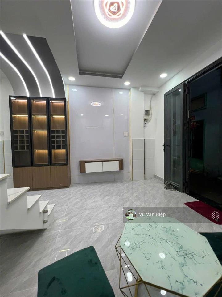 Nhà 3 tầng 40m2 gồm 4 pn 3wc chỉ nhỉnh 4 tỷ hẻm 231 bình tiên