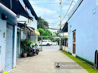 Huỳnh thị hai  hẻm xe hơi  4x14m  3 tầng  không có lộ giới