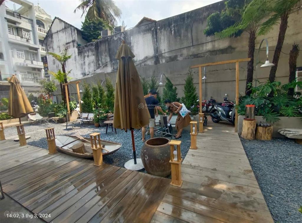 Bán tài sản góc đường cao tháng, quận 3  dt 15x20m  cn 225m2  hđt 280 triệu/th  giá 100 tỷ