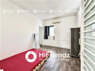 Căn hộ dịch vụ một phòng ngủ tách bếp full nội thất có cửa sổ trời ngay công viên phú lâm  giáp q6