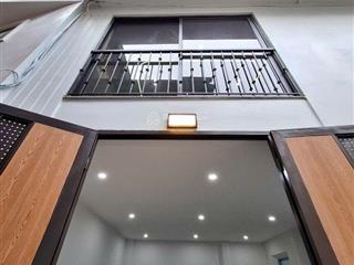 Bán nhà đống đa  giáp ba đình  thang máy  full nội thất 5 sao
