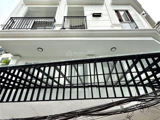 Bán tòa ccmn  43 phòng khép kín  thang máy  2,5 tỷ/ năm