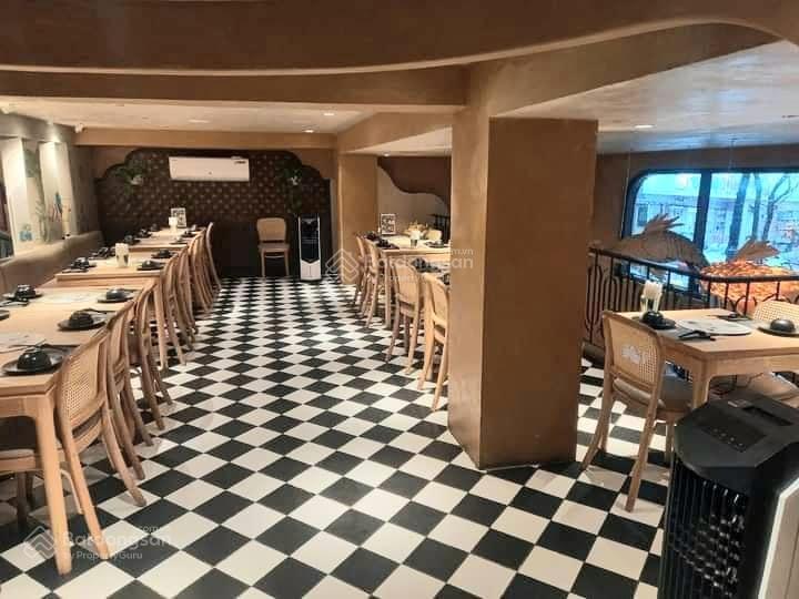 Bán tòa văn phòng  căn hộ cao cấp, phố trung tâm quận ba đình, 8 nổi 1 hầm, doanh thu 170tr/th