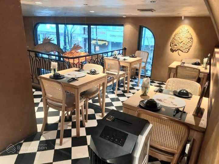 Bán tòa văn phòng  căn hộ cao cấp, phố trung tâm quận ba đình, 8 nổi 1 hầm, doanh thu 170tr/th