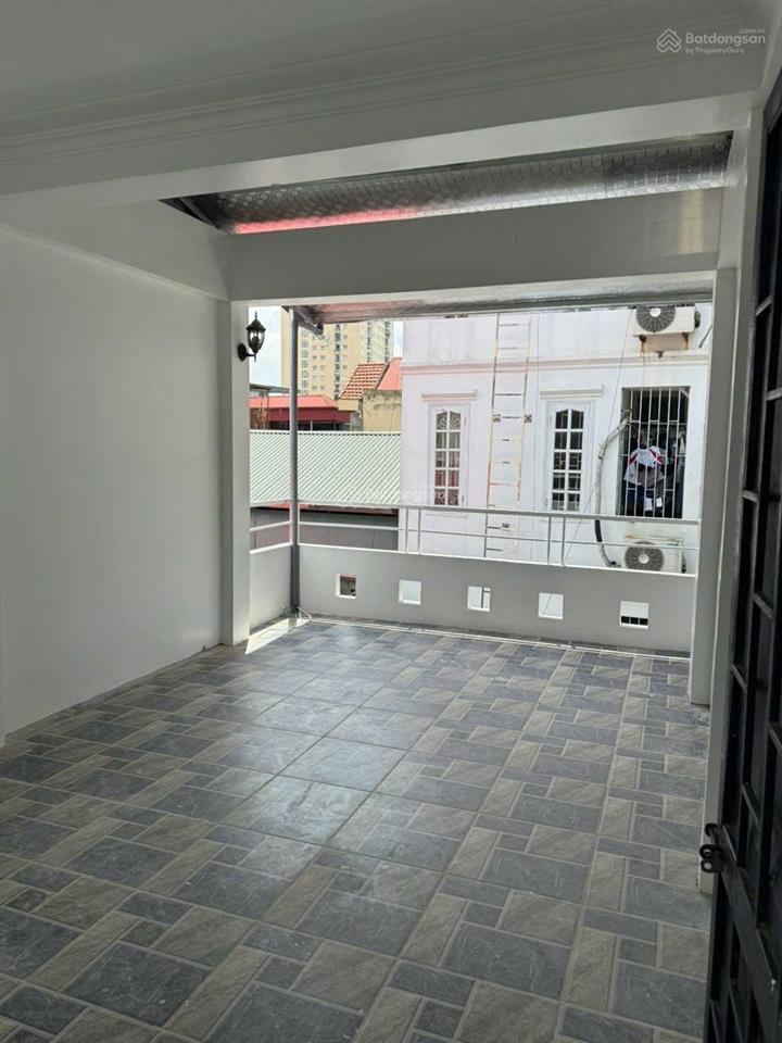 Bán nhà 4 tầng kbt chắc chắn, ở luôn, ngõ 35 nguyễn thị định, nguyễn ngọc vũ, ngõ thông, kd nhỏ