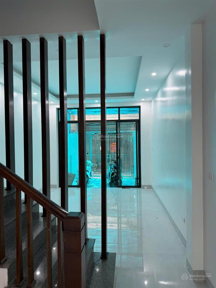 Bán nhà 4 tầng kbt chắc chắn, ở luôn, ngõ 35 nguyễn thị định, nguyễn ngọc vũ, ngõ thông, kd nhỏ