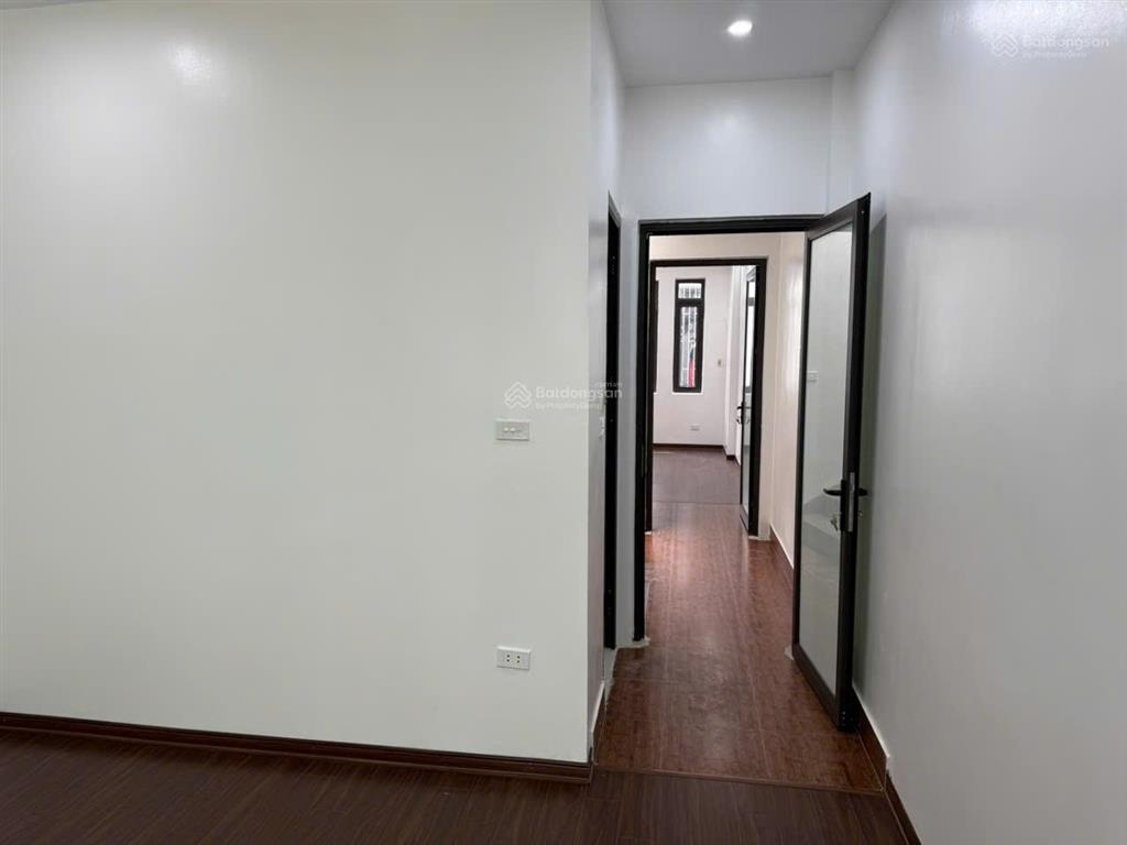 Bán nhà 4 tầng kbt chắc chắn, ở luôn, ngõ 35 nguyễn thị định, nguyễn ngọc vũ, ngõ thông, kd nhỏ