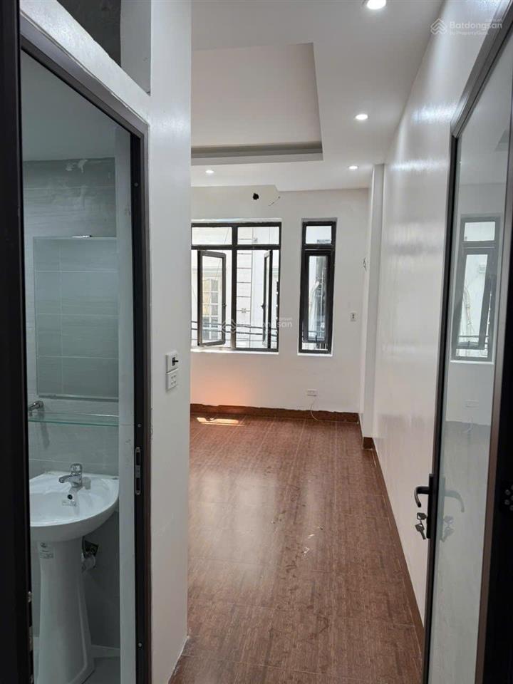 Bán nhà 4 tầng kbt chắc chắn, ở luôn, ngõ 35 nguyễn thị định, nguyễn ngọc vũ, ngõ thông, kd nhỏ