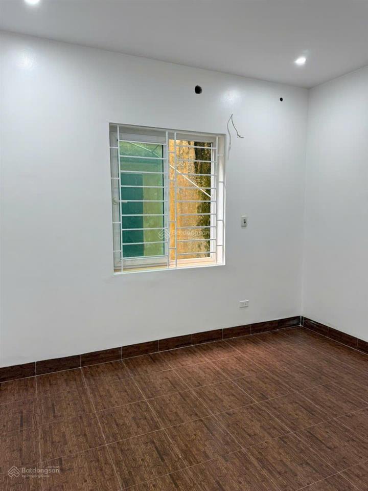 Bán nhà 4 tầng kbt chắc chắn, ở luôn, ngõ 35 nguyễn thị định, nguyễn ngọc vũ, ngõ thông, kd nhỏ