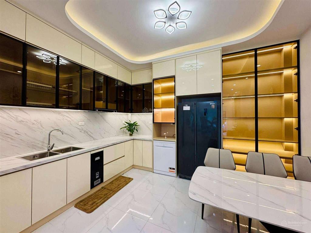 Siêu hot! nguyễn chí thanh, gần phố, ngõ nông, trung tâm đống đa, ôtô tránh nhà đẹp ở luôn, 55m2*5t