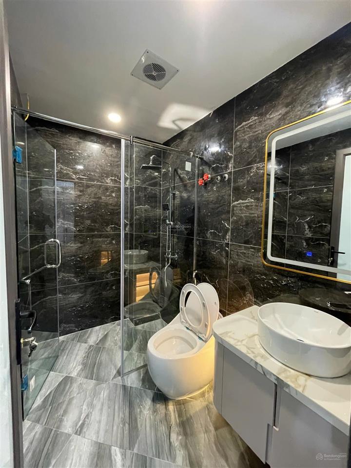 Siêu phẩm hoàng cầu! nhà mới, mặt tiền rộng, ô tô, kinh doanh đỉnh, doanh thu 600 tr/năm, ngõ to