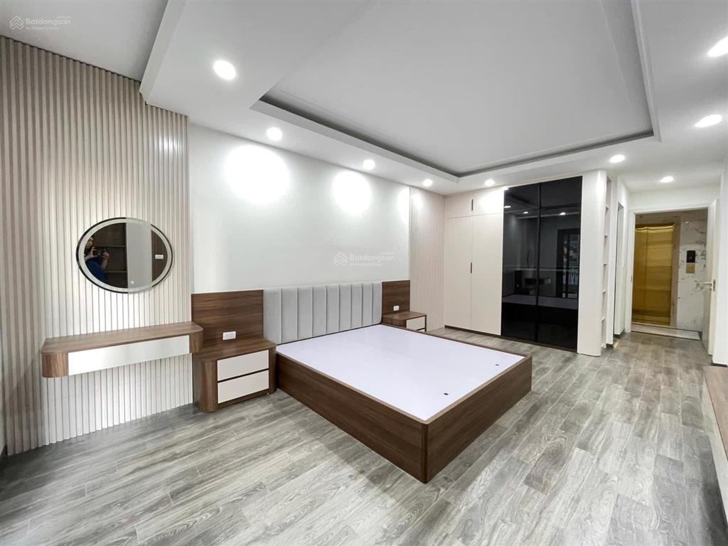 Siêu phẩm hoàng cầu! nhà mới, mặt tiền rộng, ô tô, kinh doanh đỉnh, doanh thu 600 tr/năm, ngõ to