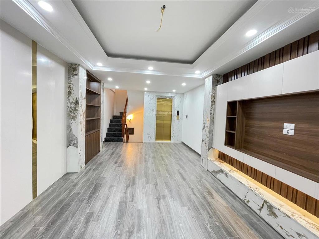 Siêu phẩm hoàng cầu! nhà mới, mặt tiền rộng, ô tô, kinh doanh đỉnh, doanh thu 600 tr/năm, ngõ to