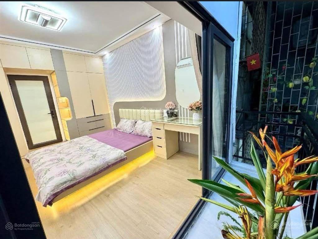 Bán gấp! thái thịnh, ngõ to, gần phố, 25m ô tô tránh, lô góc, nhà sáng thoáng, dt 45m2 x 5t