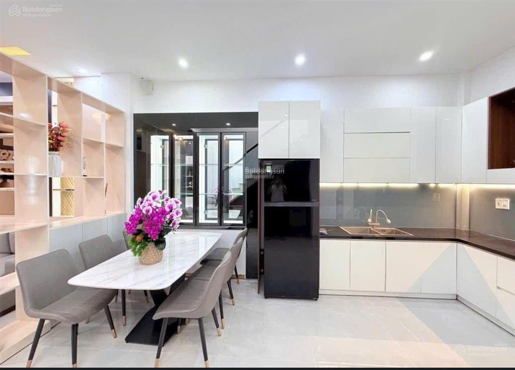 Bán gấp! nguyễn chí thanh nhà đẹp, lô góc, ngõ thông, sát phố, full nội thất, dt 45m2*5t, nhỉnh 8tỷ