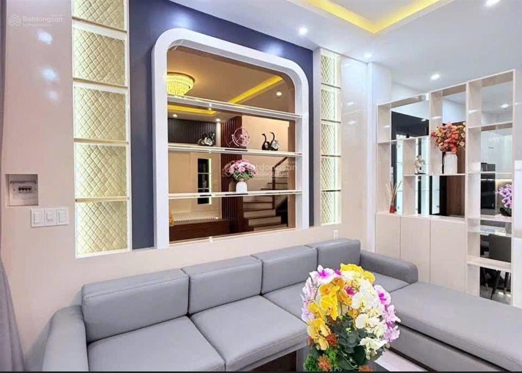 Bán gấp! nguyễn chí thanh nhà đẹp, lô góc, ngõ thông, sát phố, full nội thất, dt 45m2*5t, nhỉnh 8tỷ