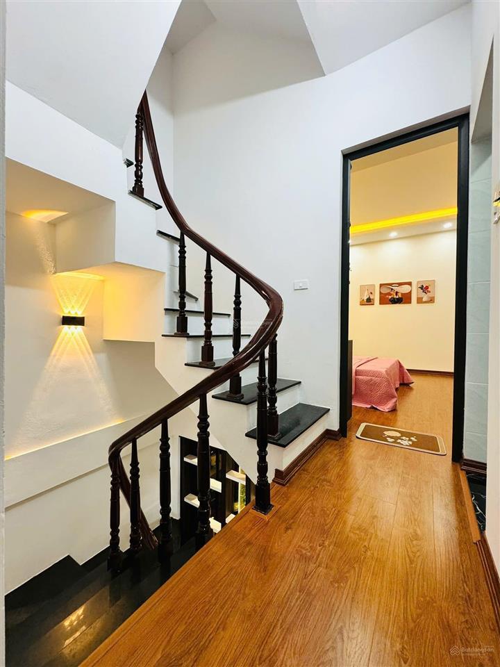 Bán nhanh! chùa bộc, phố vip, ngõ nông, gần phố, 35m ô tô tránh, full nội thất, nhà đẹp ở ngay