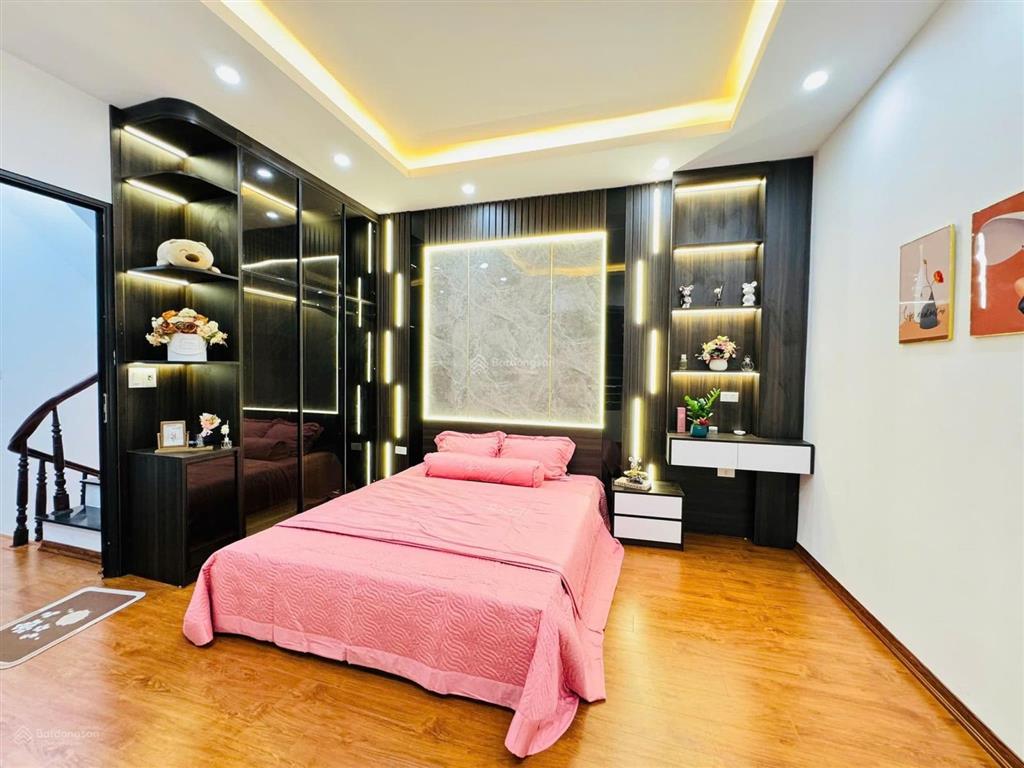 Bán nhanh! chùa bộc, phố vip, ngõ nông, gần phố, 35m ô tô tránh, full nội thất, nhà đẹp ở ngay