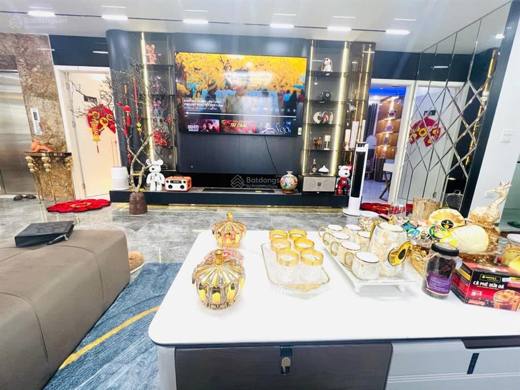 Siêu hiếm! tây sơn, thang máy, nhà mới, 6t, gần phố 25m ô tô, full nội thất đầy đủ, dt 55m2*6t