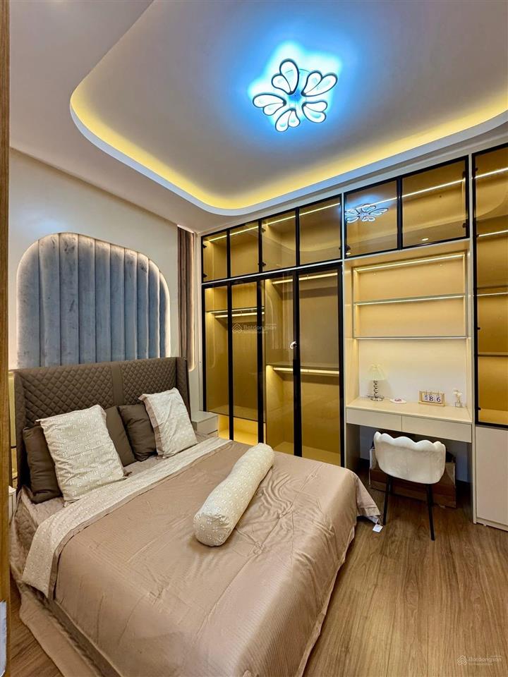 Bán gấp! tôn đức thắng, nhà mới tinh, lô góc, 35m ra phố, trước nhà rộng rãi, thoáng sáng, 45m2*5t