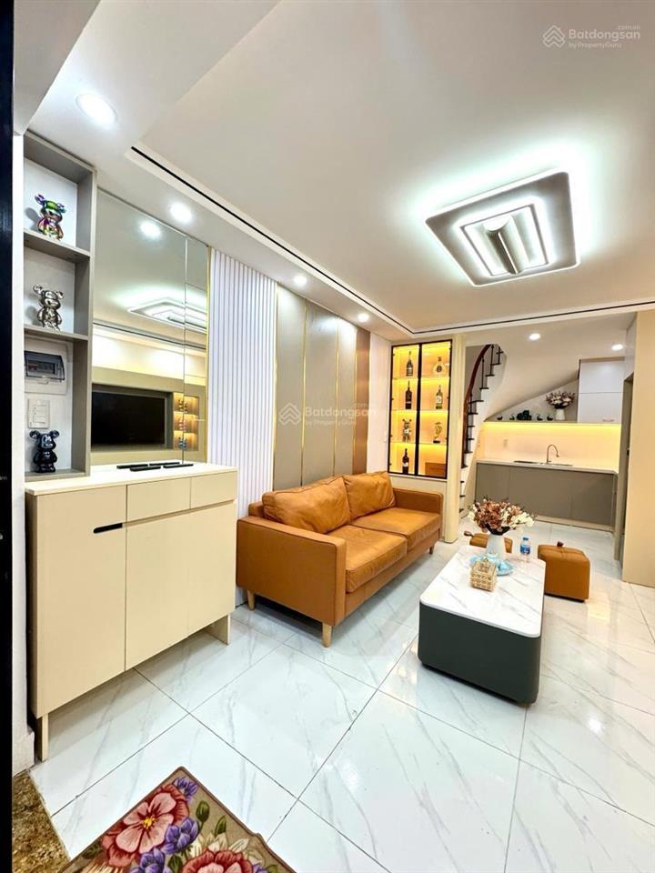 Đại hạ giá! trường chinh, ngõ nông, sát phố, ngõ rộng 3m, nhà đẹp ở luôn, full nội thất, dt 45m2*5t