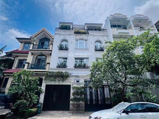 Biệt thự đẹp khu biệt lập, 357a/3 nguyễn trọng tuyển, dt 9x15m  4 tầng, thang máy  giá 50 tỷ tl