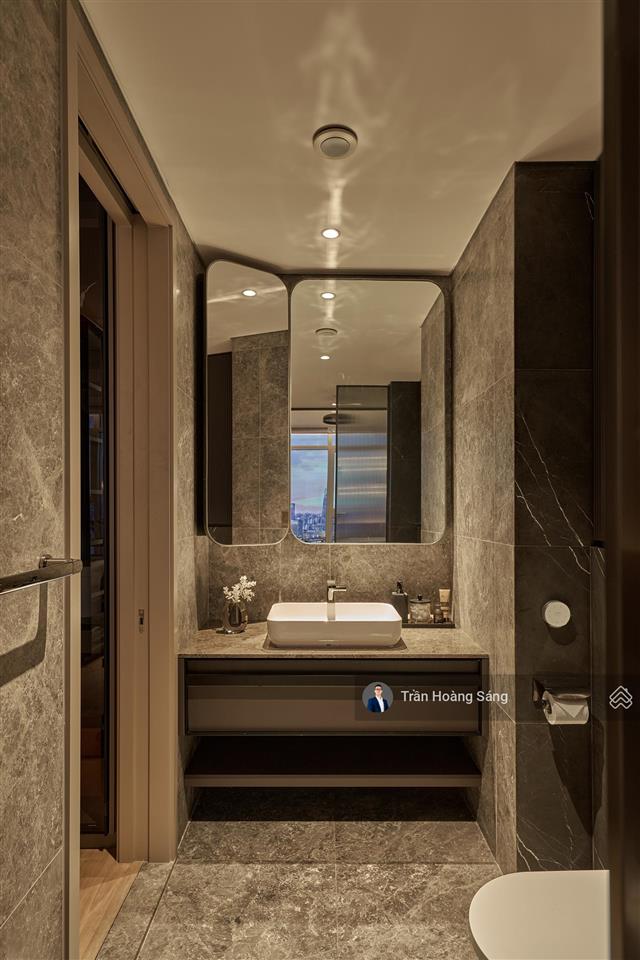 Bán căn 2 phòng ngủ tầng cao  the opusk residence dt 117m2 view sông bitexco quận 1. giá 46 tỷ