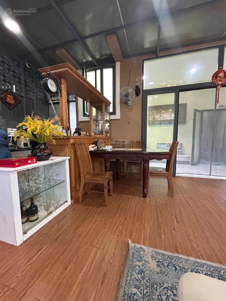 Bán biệt thự vườn 203m2 ngang 11m gò cát gần chung cư ricca q9