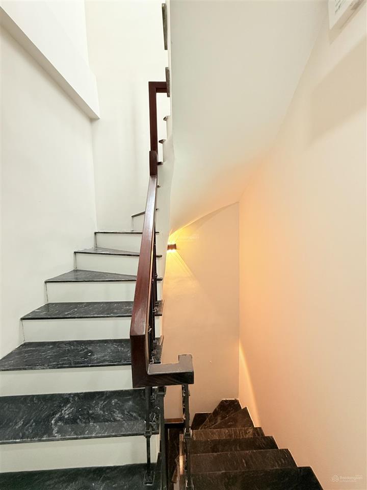 Nguyễn chí thanh 75m 9 tầng gara ô tô 29.8 tỷ