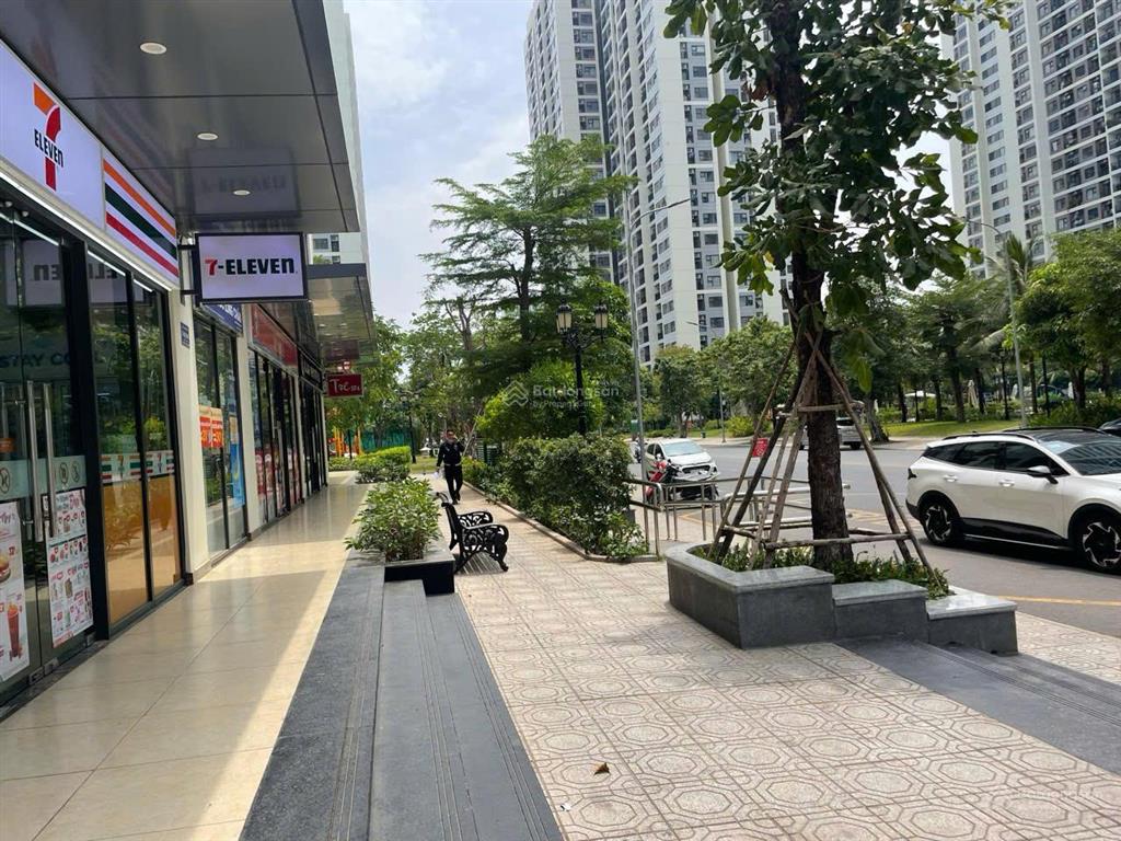 Bán 4 căn shophouse khối đế origami vinhomes grand park  có sổ hồng, dòng tiền ổn định