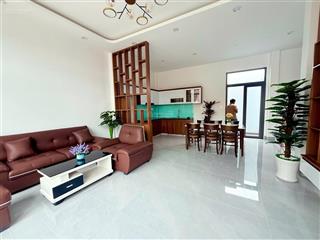 Gia đình cần bán nhà thiết kế 1 trệt 1 lầu mới xây(dt 80m2). sổ hồng riêng. đường nhựa 12m