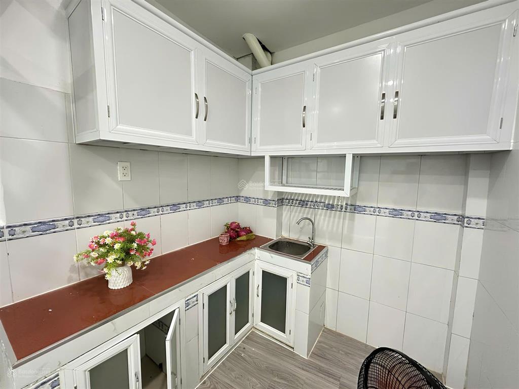 Chỉ hơn 1 tỷ có nhà mới, sổ hồng riêng, 3 tầng, 3 phòng ngủ đường hậu giang, p11, quận 6