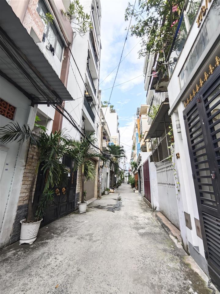 Hiếm ! 2 mặt tiền tô hiến thành, thành thái, 160m2, đối diện kingdom, đh bách khoa.