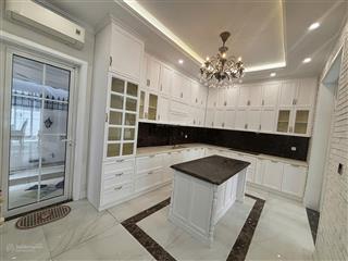 Chọn lọc 3 căn biệt thự khu vip cityland quận 7. 10*22 giá 43 tỷ.