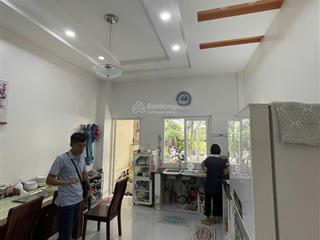 Nhà 3 tầng hẻm 1 sẹc xe hơi quay đầu, thị trấn nhà bè. 178 m2 đất ở đô thị hơn 7 tỷ