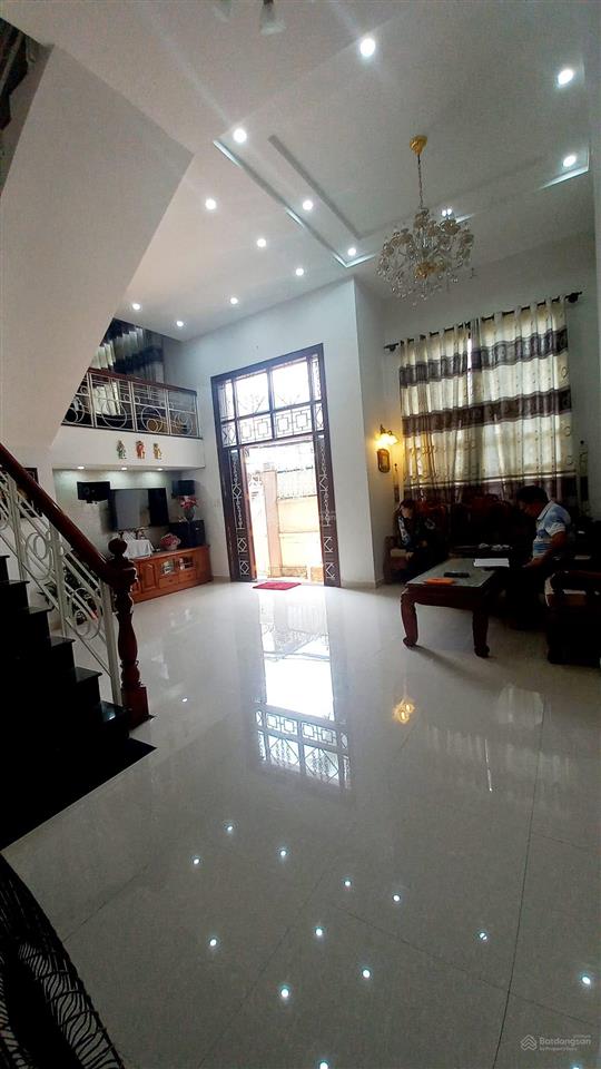 Biệt thự 4 tầng kdc trung tâm quận 7. 10*14 m, chỉ 14 tỷ