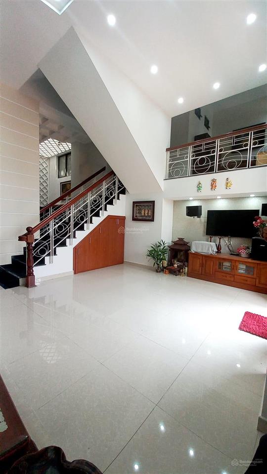 Biệt thự 4 tầng kdc trung tâm quận 7. 10*14 m, chỉ 14 tỷ