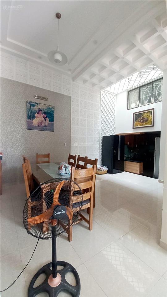 Biệt thự 4 tầng kdc trung tâm quận 7. 10*14 m, chỉ 14 tỷ