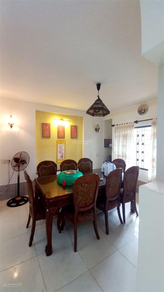 Biệt thự 4 tầng kdc trung tâm quận 7. 10*14 m, chỉ 14 tỷ