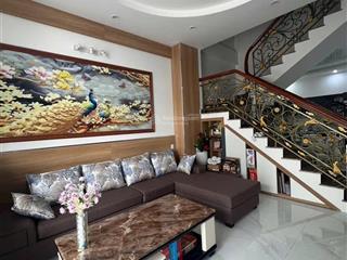 Bán nhà đường ô tô nguyễn đình chiểu, p9, đà lạt
